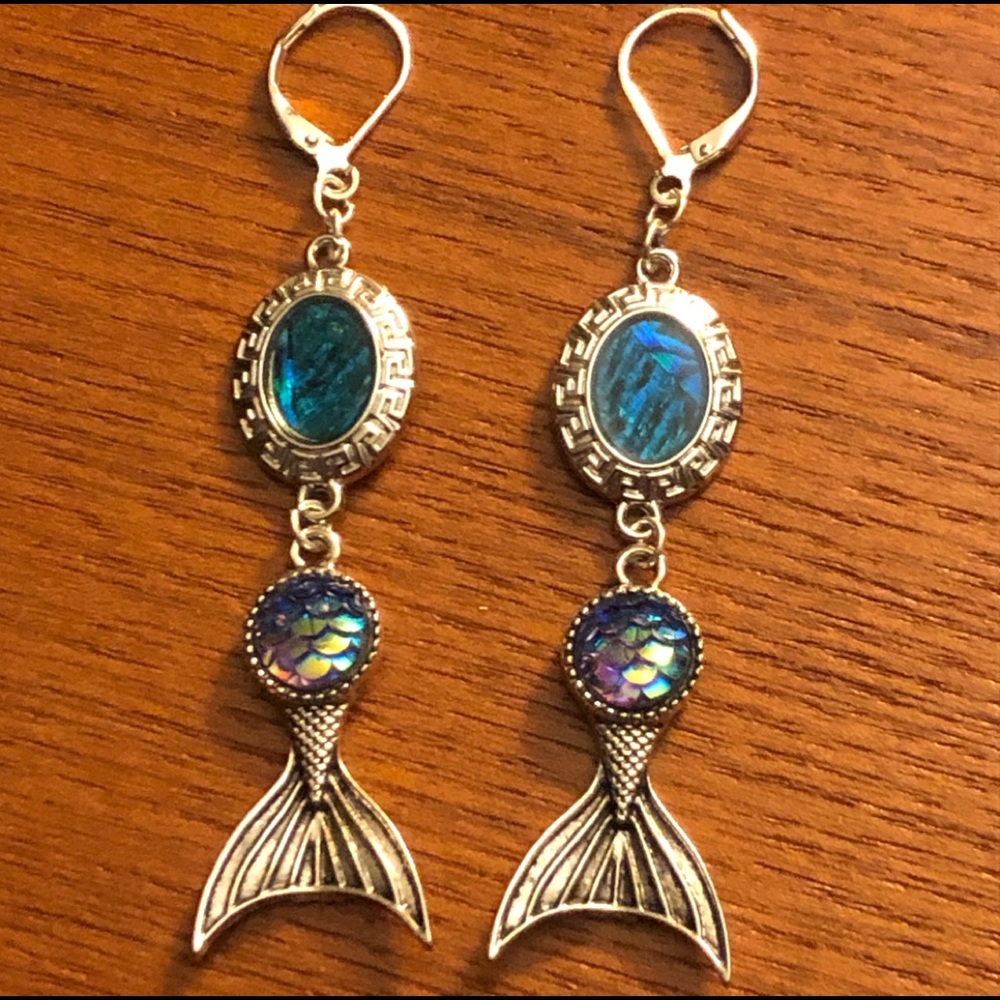 Find your inner mermaid - Mermaid Tail Earrings - Picture 4 of 8